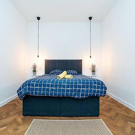 Elegant, Modern, 2-Bed Flat By Museum Of Prague 아파트 외부 사진