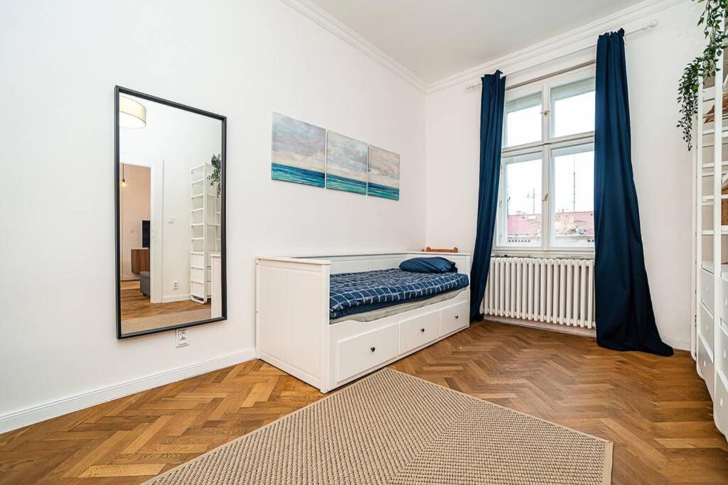Elegant, Modern, 2-Bed Flat By Museum Of Prague 아파트 외부 사진