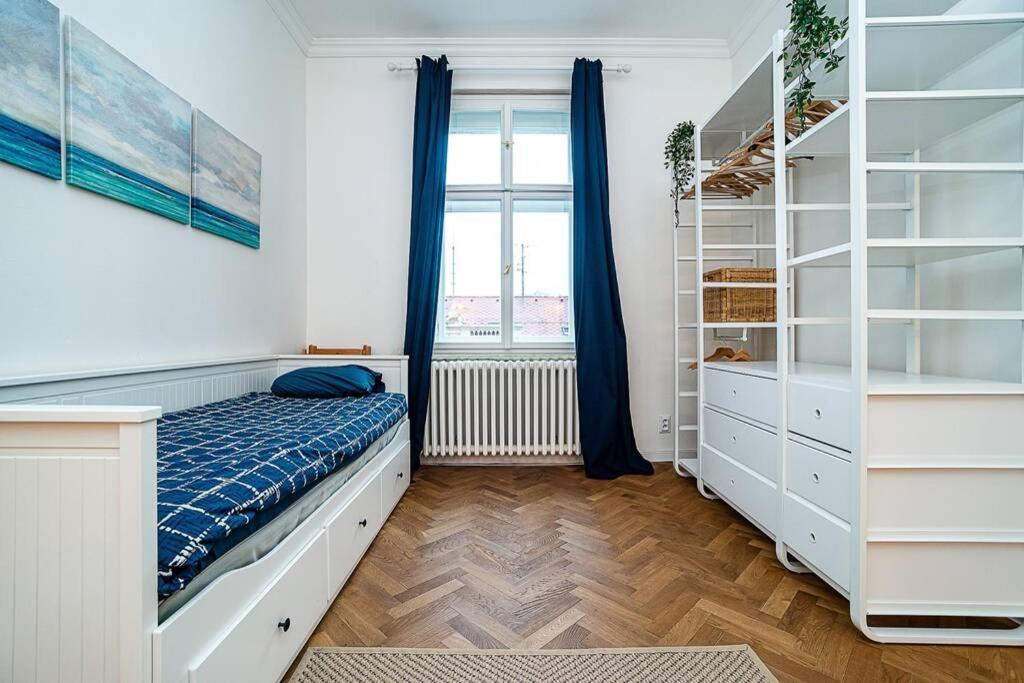 Elegant, Modern, 2-Bed Flat By Museum Of Prague 아파트 외부 사진