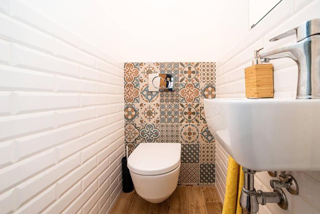 Elegant, Modern, 2-Bed Flat By Museum Of Prague 아파트 외부 사진